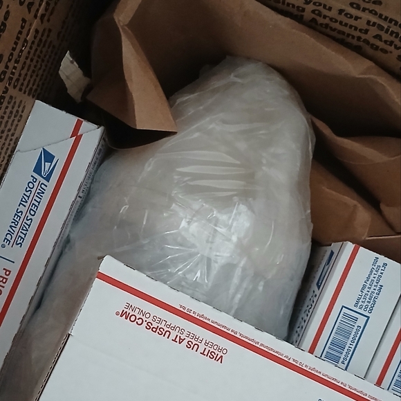 Fresh Batch! Paul Mitchell The Detangler - Classic Formula SALON SIZE 1 GALLON - Picture 2 of 2